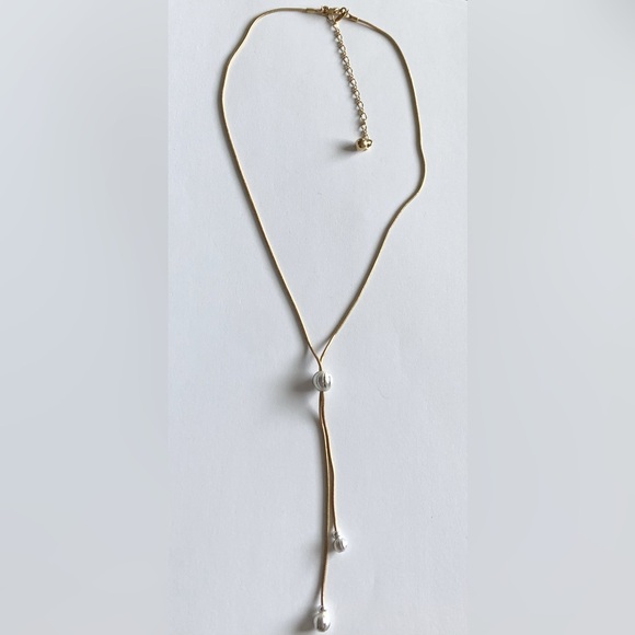 Avon Jewelry - Two tone Avon lariat necklace